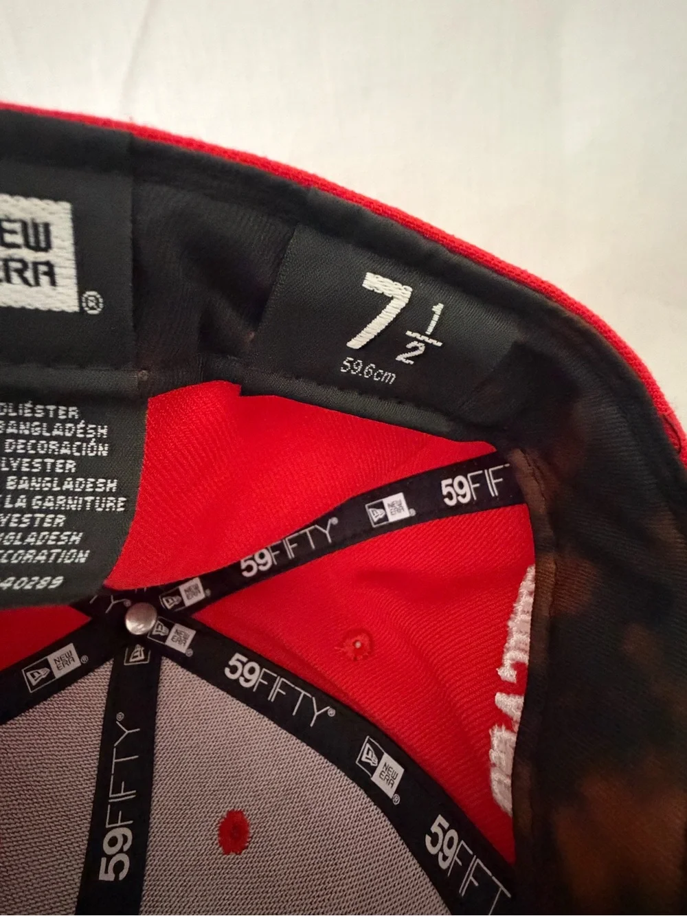 Chicago Bulls New Era 59Fifty Unisex Red Fitted Hat Cap 7 1/2 (B182)